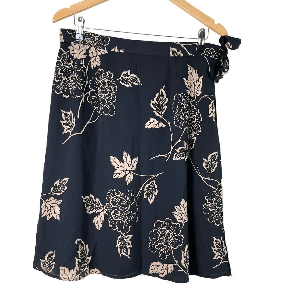 Talbots 100% Silk Floral Print‎ Skirt Side Zip and Tie Black Cream, Size 14P